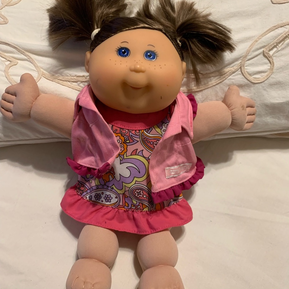 Cabbage Patch Kids Blue Eyes Girl 2009 OAA, Inc. JAKKS Precious Signed